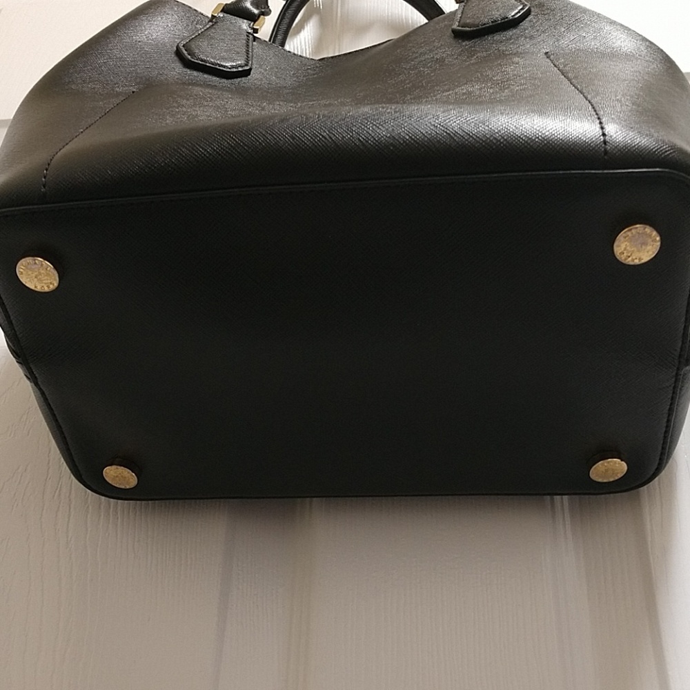 SOLD Michael Kors Greenwich bag - Picture 3 of 8